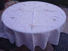 Nappe  ancienne ronde brodee