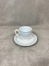 Tasse a café en porcelaine de