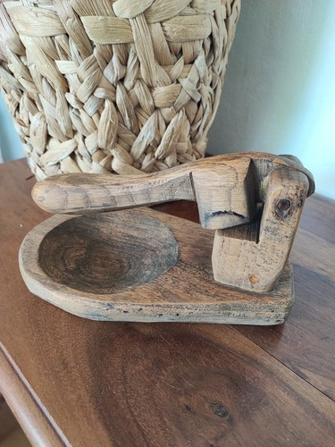 Casse noix bois sculpté - noix,