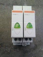 2  voyant vert LED modulaire MERLIN GERIN  110/230 V 1 module 0.2w