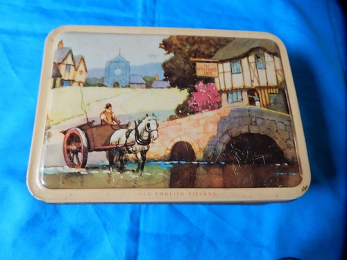 Ancienne boite fer gâteaux - ancienne,