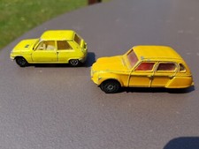 LOT DE 2 voitures 1/55: Renault 5 L Majorette et Citroën  Dyane Corgi Juniors