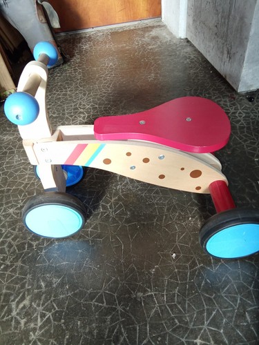Vend tricycle bois enfant - tricycle,