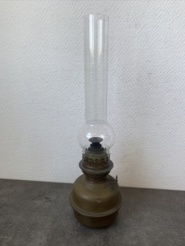 Ancienne lampe pétrole - ancienne,