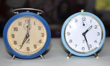 2 ANCIENS REVEILS JAZZ BLEU NE