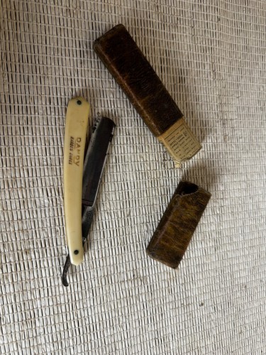 Ancien rasoir coupe - ,