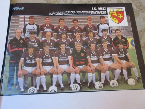 Football coupure couleur - coupure,