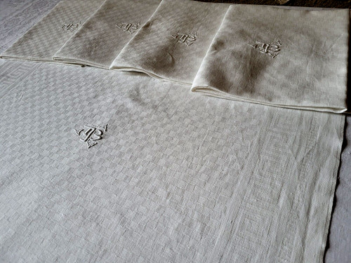 N01 anciennes serviettes de - 5,