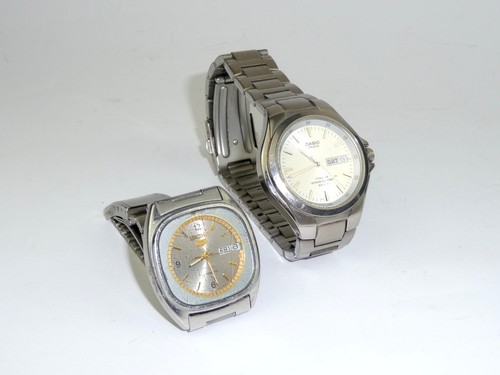 Deux montres pour - deux, hommes