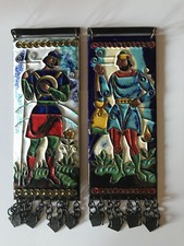 PAIRE D'ÉMAUX ÉMAILLÉS