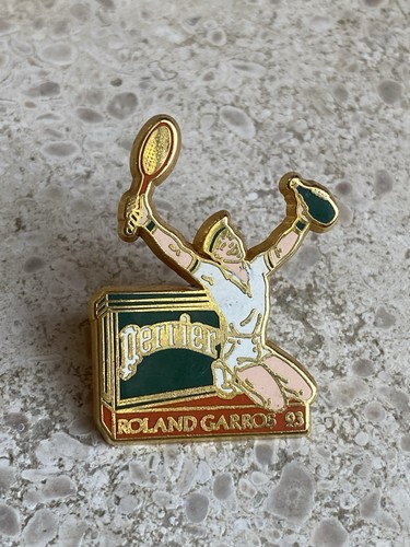 Pin perrier roland - pin’s,