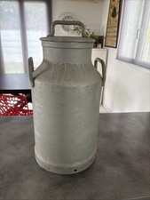 ANCIEN BIDON A LAIT NESTLE EN ALUMINIUM MOULÉ GRAVÉ ET NUMÉROTÉ