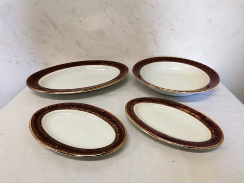 Ensemble plats service - plats, de
