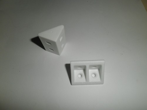 Equerres plastique pvc - plastique,