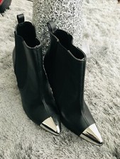 MAGNIFIQUE BOTTINE H&M FEMME EN CUIR POINTURE 36 NOIR AVEC BOUT CHROME