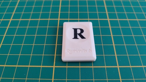 Tuile lettre pièce - r,