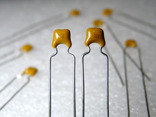 10x 4700pF 100V X7R 10%