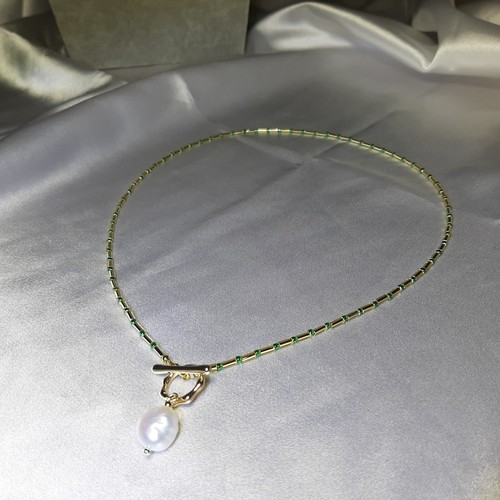 Collier très raffiné - très,