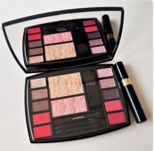 Travel makeup palette - makeup,
