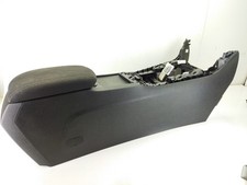 96775880 ACCOUDOIR CENTRAL / 117410 POUR PEUGEOT 308 SW II LC_, LJ_, LR_, LX_,