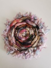 Tapisserie de tissage forme ronde rouge