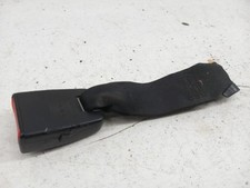 Attache ceinture arriere