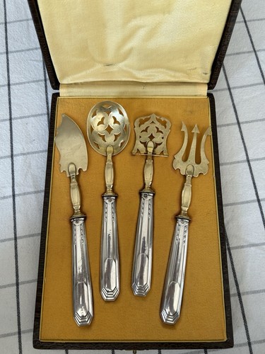 Set service pièces - set,