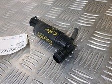 Pompe lave glace avant " prise noire" - Honda CRV d'avril 2002 à 2006