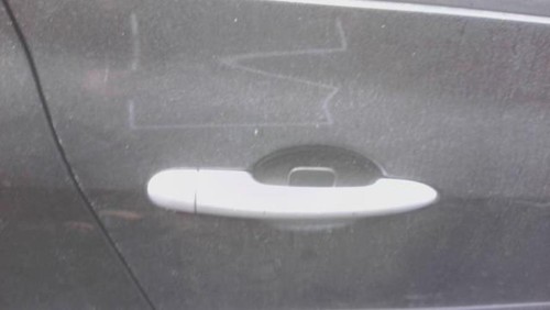 Poignee porte avant droit