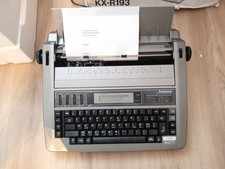 Machine à écrire électronique Panasonic KX-R193