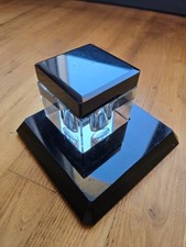 Encrier ancien en verre noir