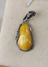 Ancien pendentif pierre ambre - pierre,