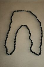 Sautoir ancien en perles de jais noir à facettes