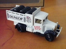 Camion Ford Pneus DUNLOP