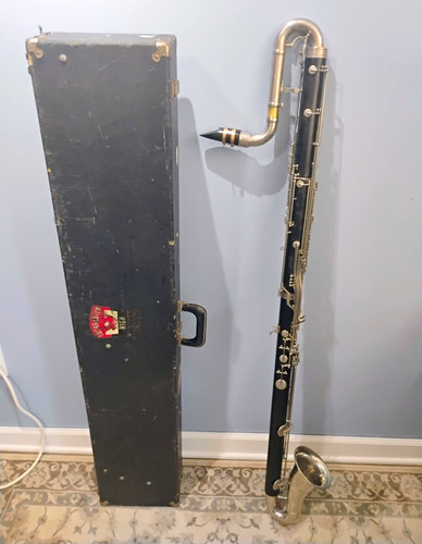 Plays great selmer bundy - great*,
