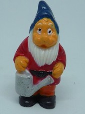 ANCIENNE FIGURINE PVC PLASTIQUE NAIN DE JARDIN ARROSOIR