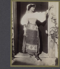 Wilhelm Von PLÜSCHOW  costume traditionnel Roma Vintage print. Tirage au Charb