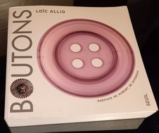 BOUTONS. Loïc Allio. 2001