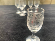 6 Anciens Verres à Liqueur en
