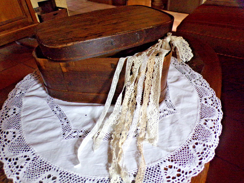 Ancienne boite dentellière - boite,