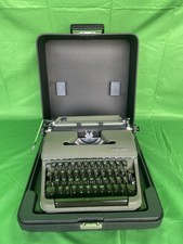 Machine à écrire "Olympia