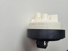 MACHINE A LAVER HOTPOINT CWMTG652UFR PRESSOSTAT 37670004-50 12NC461971402451-300