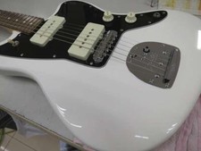 Guitare électrique FENDER