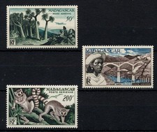 Colonie - Madagascar , YV PA 75 à 77 N* MH complète , Cote 52,50 Euros (RC393)