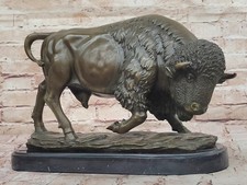 Grande Sculpture En Bronze De Bison Buffalo Américain Western Sud-Ouest En Vente