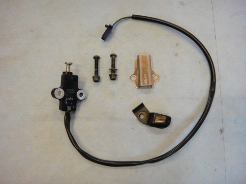 Yamaha 04 interrupteur - yamaha, rn