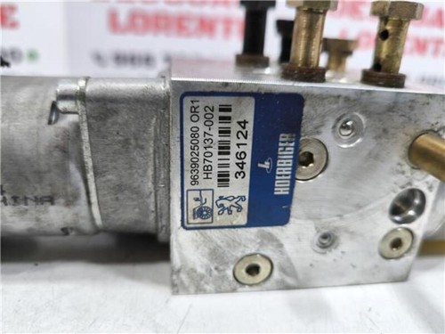 9639025080 moteur toit