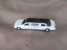 LAS VEGAS 1999 LINCOLN TOWN CAR STRETCH LIMOUSINE 1/38 DIECAST KINSMART 7001WLV