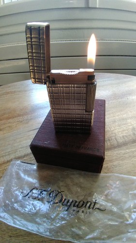 Briquet dupont plaqué - st,