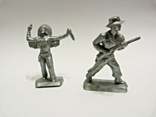 Plastic toys soldiers - ,